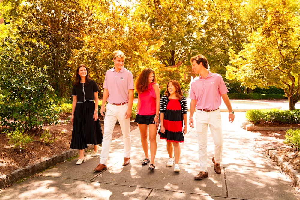 AnnualGiving-2026-EngagementCenter-StudentWorkers-37-edit 2026 Student Workers Walking
