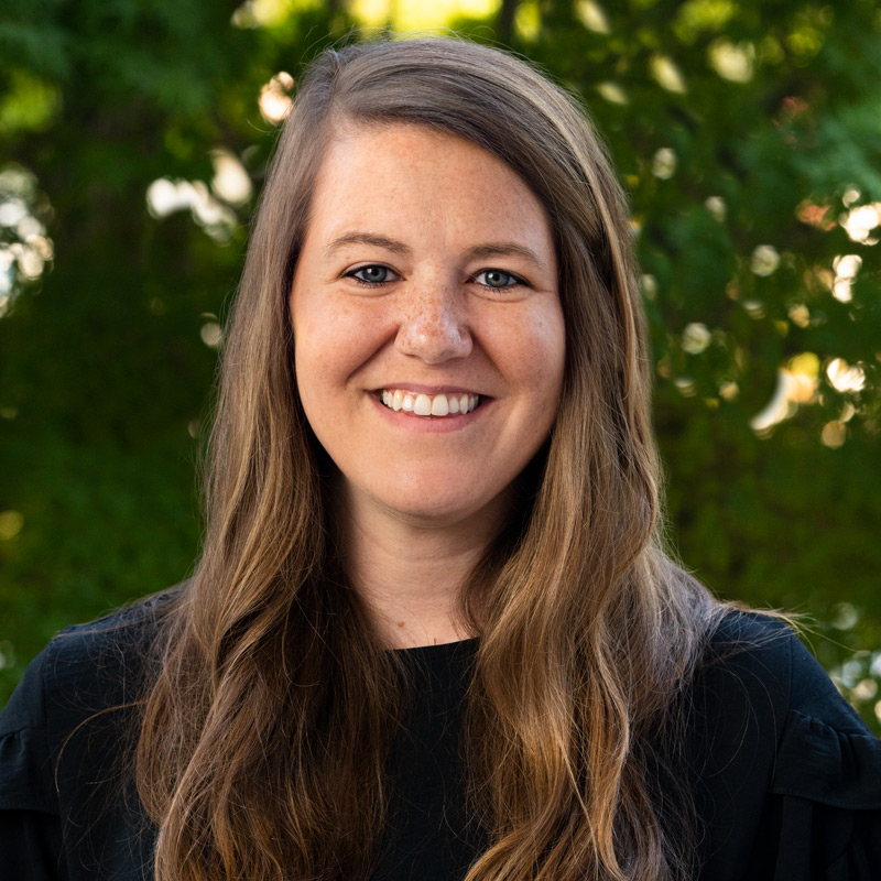 Stephanie Hall Headshot