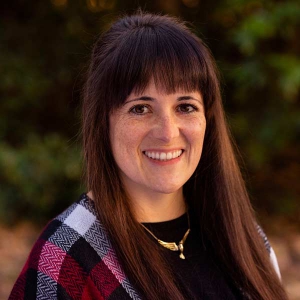 Author, Amanda Qubty