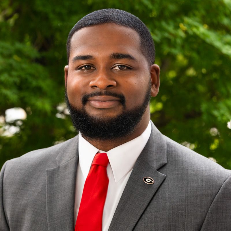 Justin Hill headshot